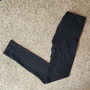 Devoted | Seamless Black Leggings